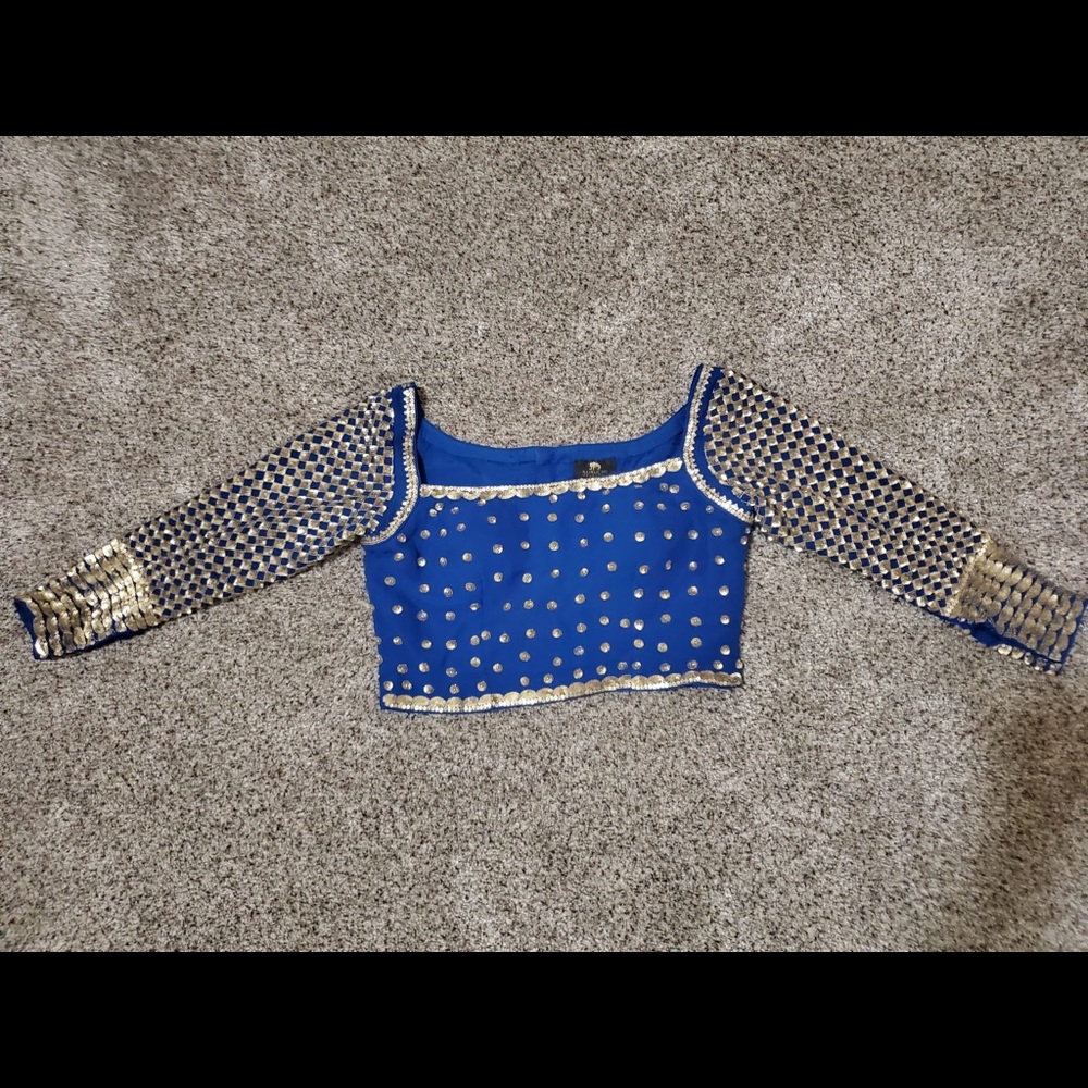 Indian outfit - Picture 14 of 16